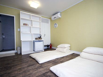 Crib49 Guest House (1)