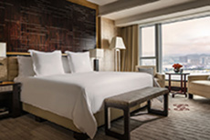 Four Seasons Hotel Hong Kong-1