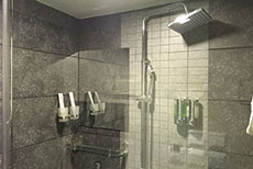 Galaxy Hotel Causeway Bay HK (2)