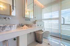 Hua Hin Private & Luxury Condo By The Ocean (1)