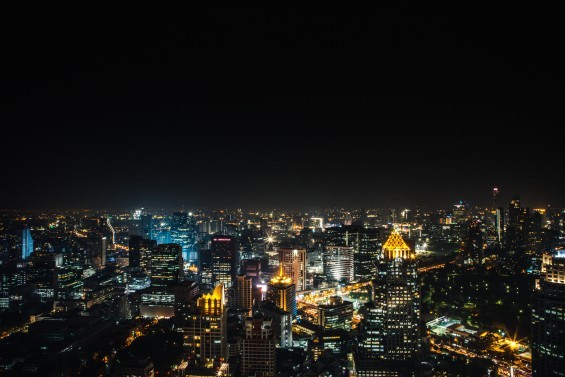 Vertigo and Moon bar_6416