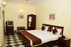 Karnot Mahal (1)