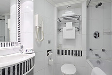 Kingsway Hall Hotel-3