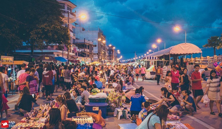ถนนคนเดินนครสวรรค์