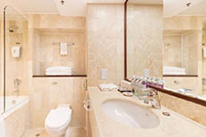 Regal Oriental Hotel - Hong Kong (2)