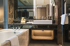 Royal Plaza Hotel (2)