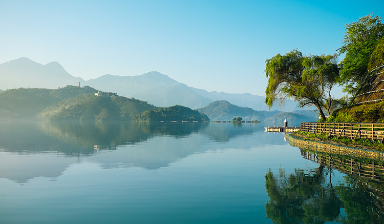 SunMoonLake-2.jpg