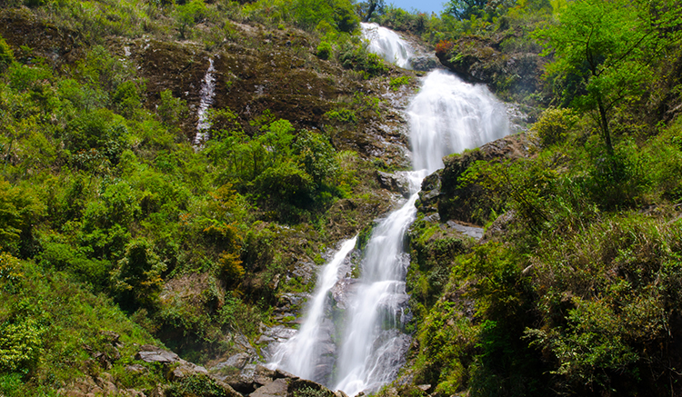 Thac-Bac-Waterfall-1