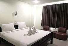 The Wonders Hotel (1)