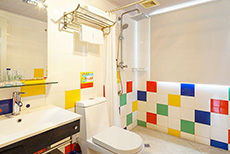 Village Utopia Backpackers Hostel (2)