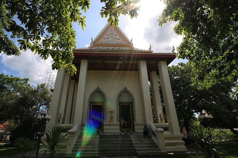 ไหว้พระอ่างทอง 01