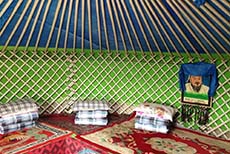 Xanadu yurts (1)