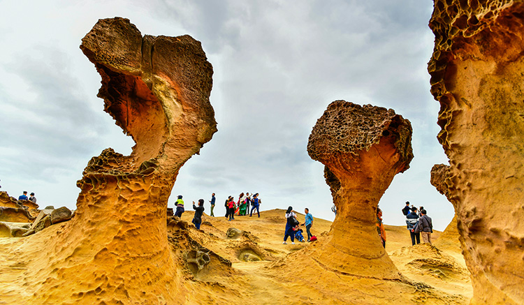 Yehliu-Geopark-1.jpg