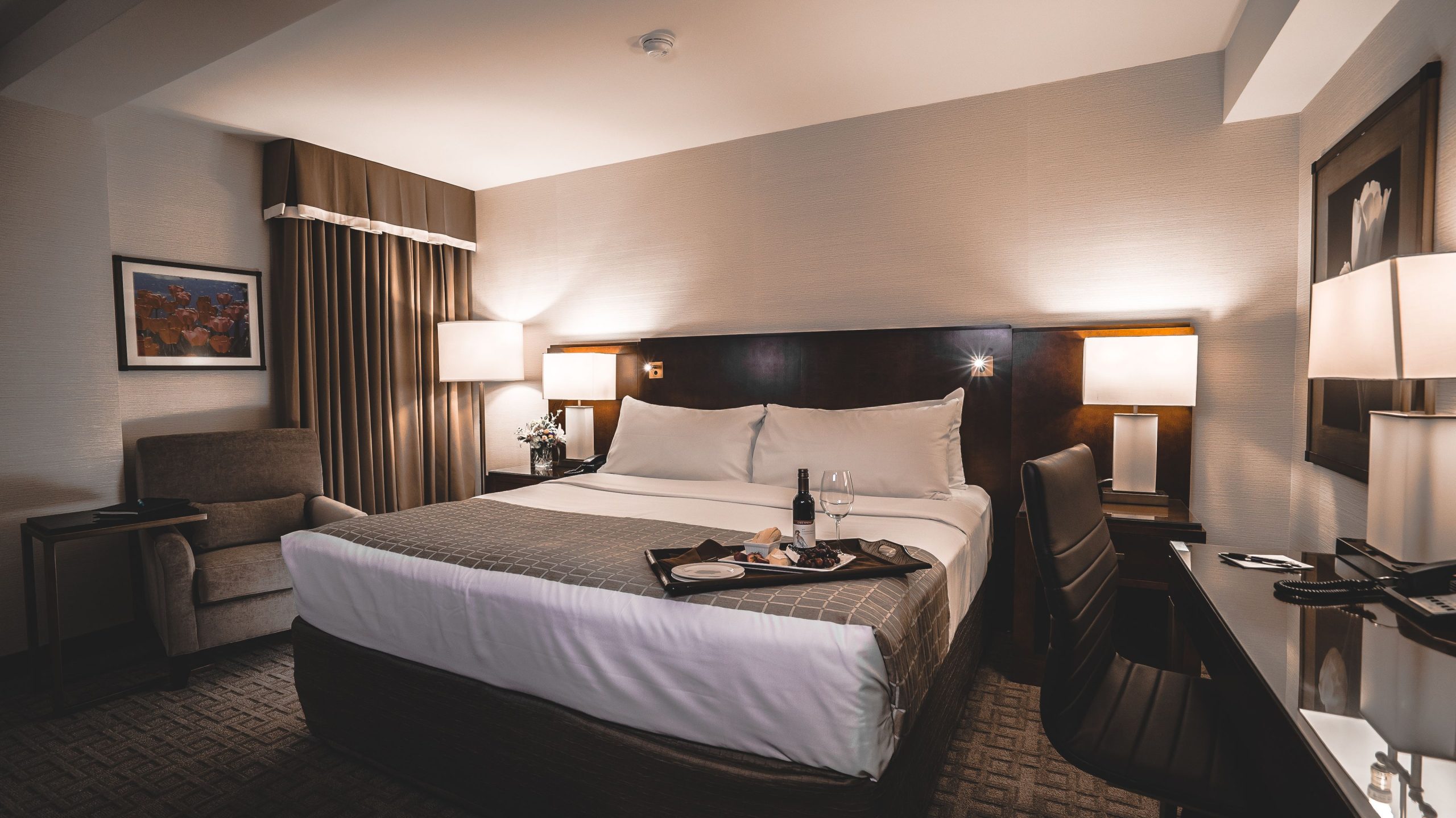 Lord Elgin Hotel-02