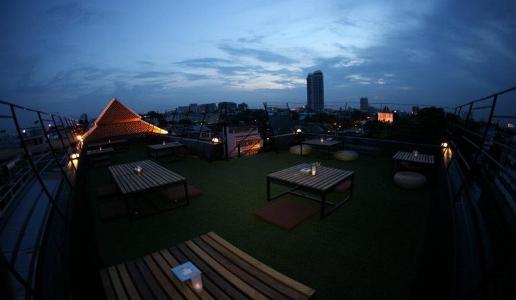Rooftop Bar Bangkok 01