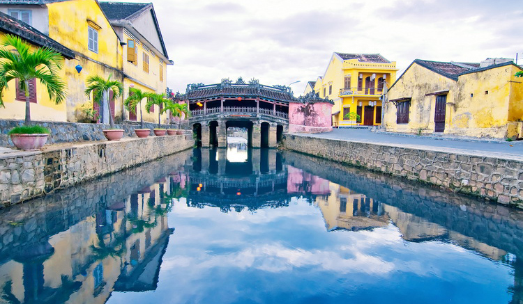 สะพานญี่ปุ่น (Japanese Covered Bridge)