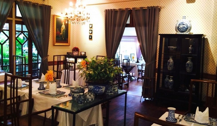 ร้านอาหาร สีลม 01