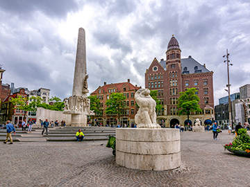 จัตุรัสดัมสแควร์-Dam-Square-3.jpg