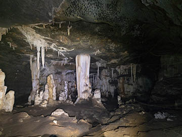 ถ้ำพุหวาย-3.jpg