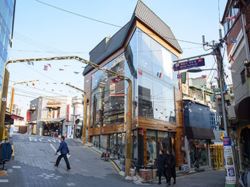 ย่านอิแทวอน-Itaewon-2.jpg