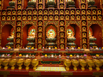 วัดพระธาตุเขี้ยวแก้ว-3.jpg