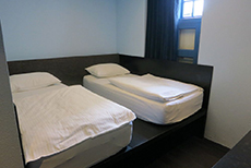 โรงแรมพอร์ซเลน (3)
